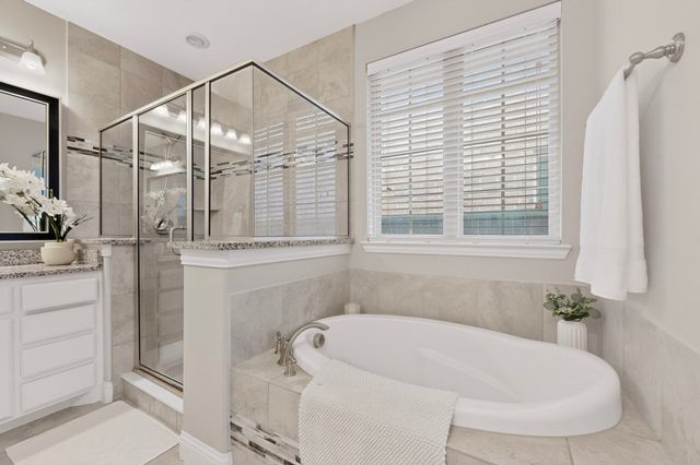 604 Warwick Boulevard, Lewisville, TX 75056