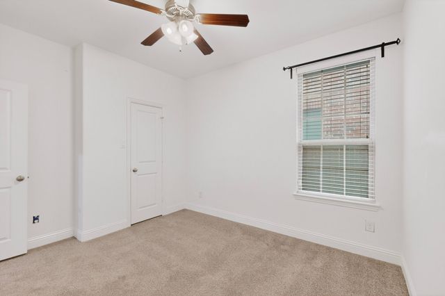 604 Warwick Boulevard, Lewisville, TX 75056