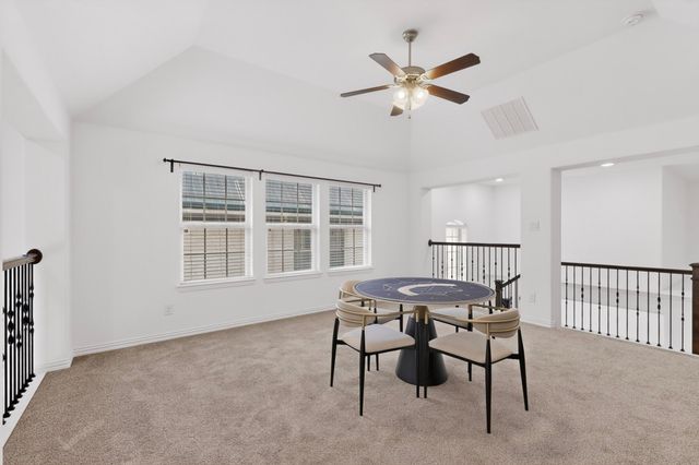 604 Warwick Boulevard, Lewisville, TX 75056