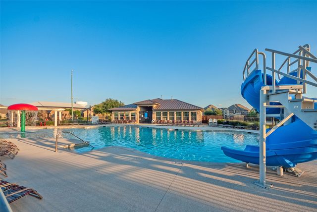604 Warwick Boulevard, Lewisville, TX 75056