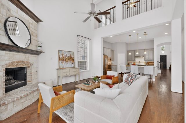 604 Warwick Boulevard, Lewisville, TX 75056