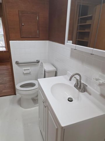 710 NE 11TH AVENUE, Gainesville, FL 32601