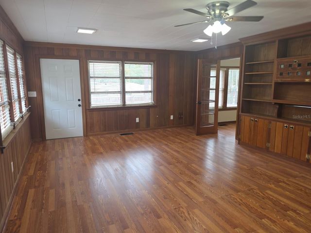 710 NE 11TH AVENUE, Gainesville, FL 32601