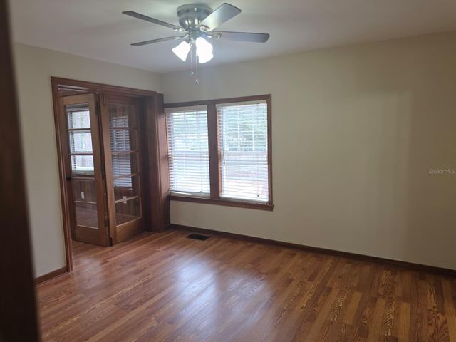 710 NE 11TH AVENUE, Gainesville, FL 32601