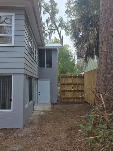 710 NE 11TH AVENUE, Gainesville, FL 32601