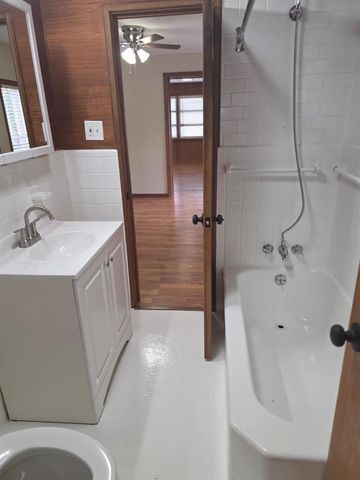 710 NE 11TH AVENUE, Gainesville, FL 32601