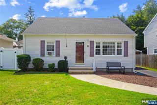5 Sally Street, Bloomingdale, NJ 07403