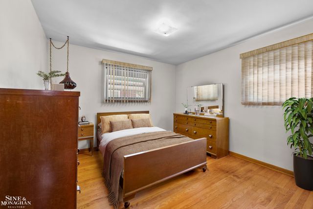 20919 Ardmore Park Drive, Saint Clair Shores, MI 48081