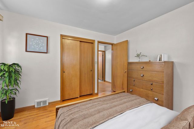 20919 Ardmore Park Drive, Saint Clair Shores, MI 48081