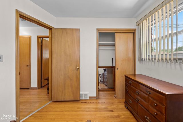 20919 Ardmore Park Drive, Saint Clair Shores, MI 48081