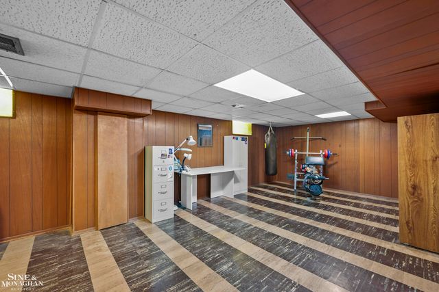20919 Ardmore Park Drive, Saint Clair Shores, MI 48081
