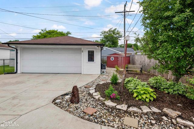 20919 Ardmore Park Drive, Saint Clair Shores, MI 48081