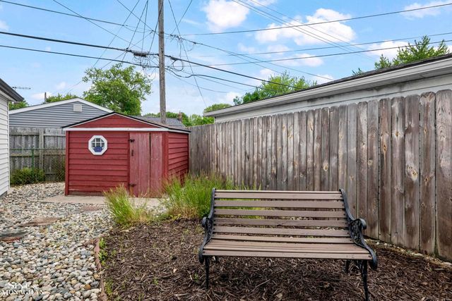 20919 Ardmore Park Drive, Saint Clair Shores, MI 48081