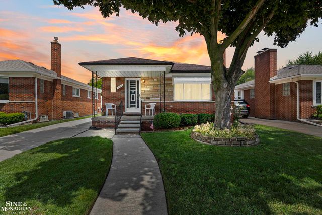 20919 Ardmore Park Drive, Saint Clair Shores, MI 48081