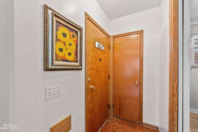 20919 Ardmore Park Drive, Saint Clair Shores, MI 48081