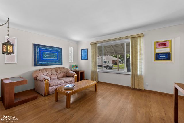 20919 Ardmore Park Drive, Saint Clair Shores, MI 48081