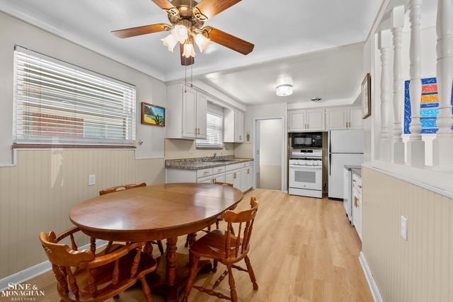 20919 Ardmore Park Drive, Saint Clair Shores, MI 48081