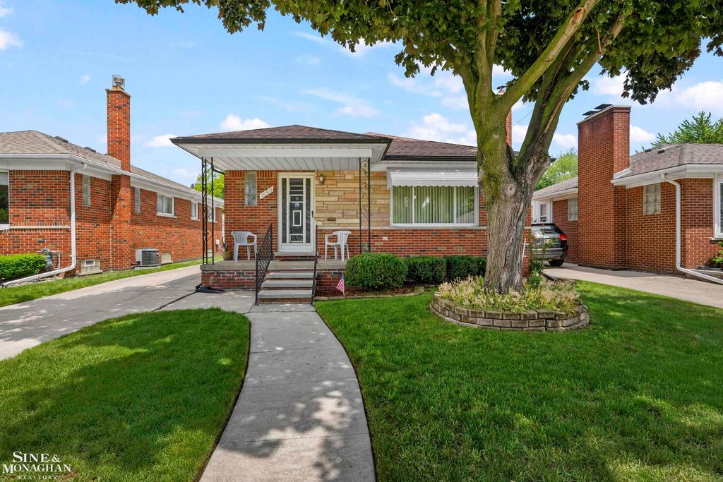 20919 Ardmore Park Drive, Saint Clair Shores, MI 48081