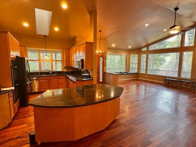 3268 York Ct, Pollock Pines, CA 95726