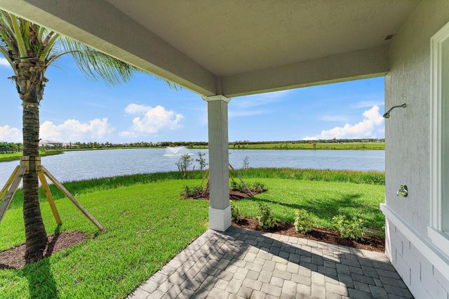12524 Nautilus Circle, Palm Beach Gardens, FL 33412