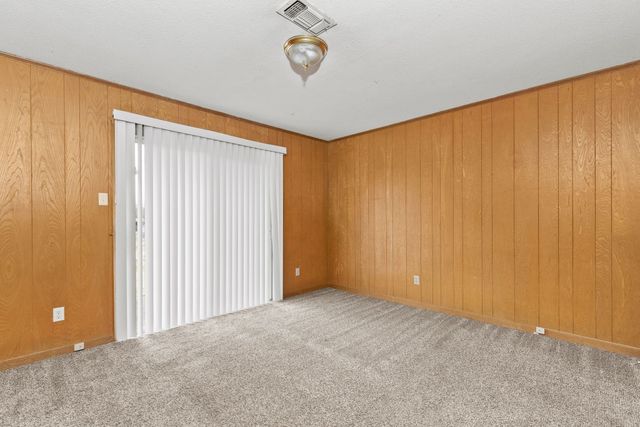 706 S Manson Street, Wolfe City, TX 75496
