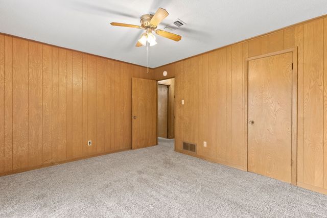 706 S Manson Street, Wolfe City, TX 75496