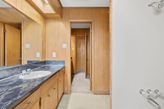 706 S Manson Street, Wolfe City, TX 75496