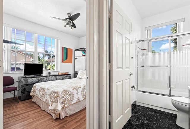 3274 NW 22nd Avenue, Oakland Park, FL 33309