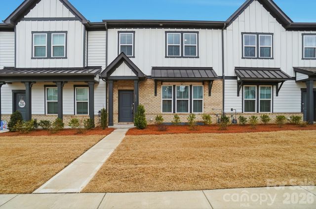 8928 Morning Mist Road, Charlotte, NC 28215