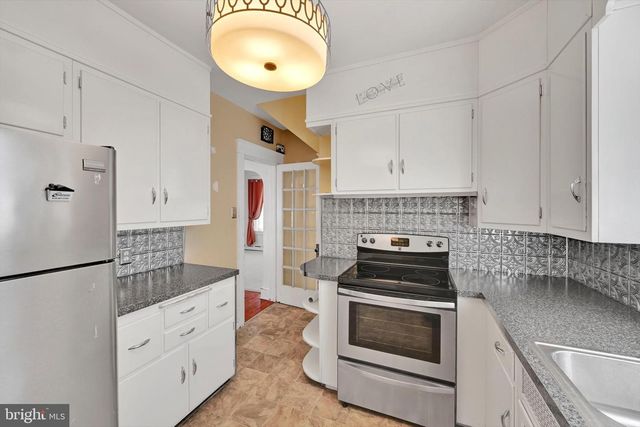 335 MAIN ST, Leesport, PA 19533