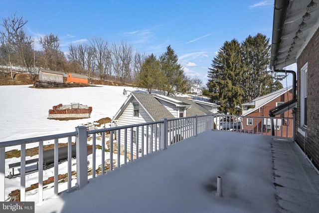 335 MAIN ST, Leesport, PA 19533