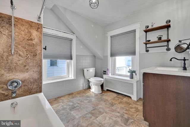 335 MAIN ST, Leesport, PA 19533