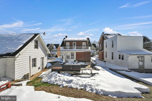 335 MAIN ST, Leesport, PA 19533