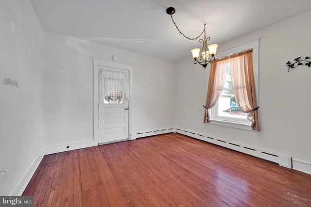 335 MAIN ST, Leesport, PA 19533