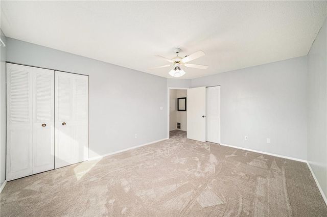 8602 W 84th Terrace, Overland Park, KS 66212