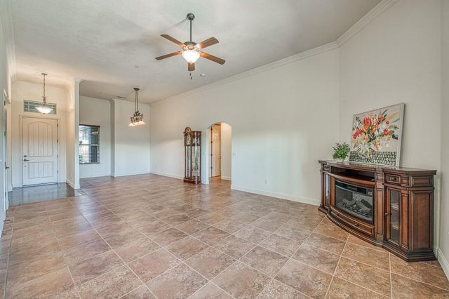 2952 25th Avenue, Kingsburg, CA 93631