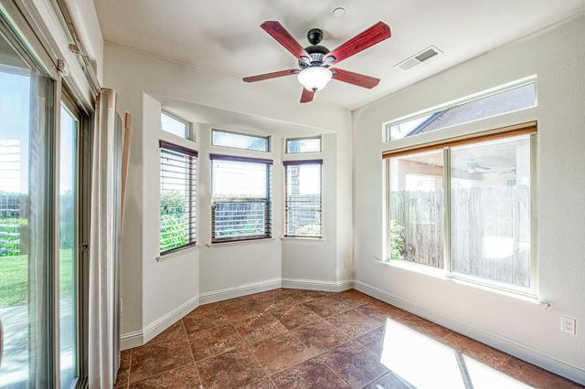 2952 25th Avenue, Kingsburg, CA 93631