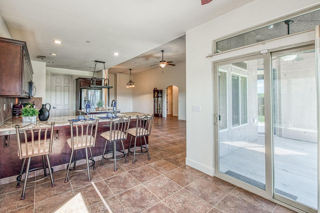 2952 25th Avenue, Kingsburg, CA 93631