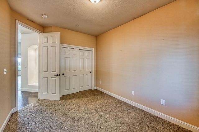 2952 25th Avenue, Kingsburg, CA 93631