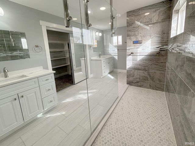 5280 E Johnson Street, Knox, IN 46534