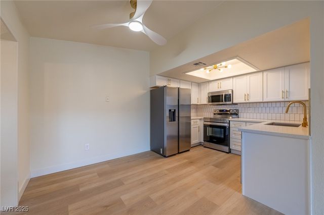 5040 Spencer Street D, Las Vegas, NV 89119