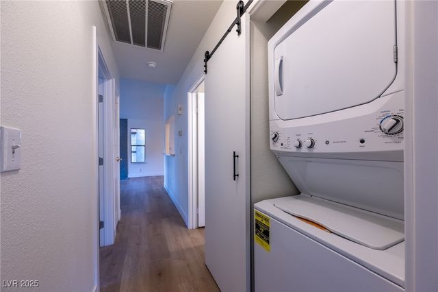 5040 Spencer Street D, Las Vegas, NV 89119