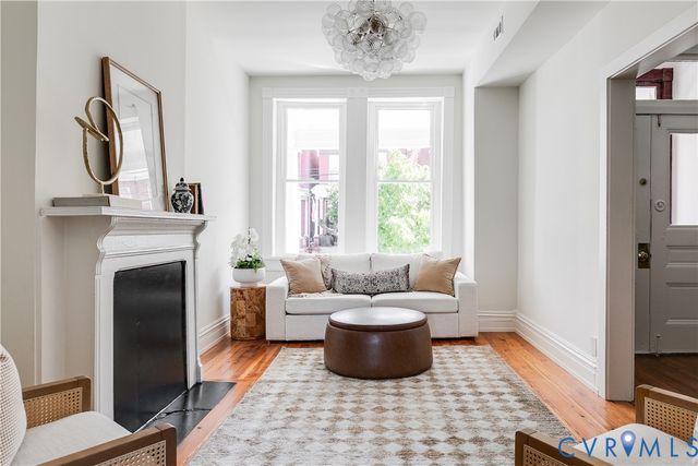 3109 E Broad St, Richmond, VA 23223
