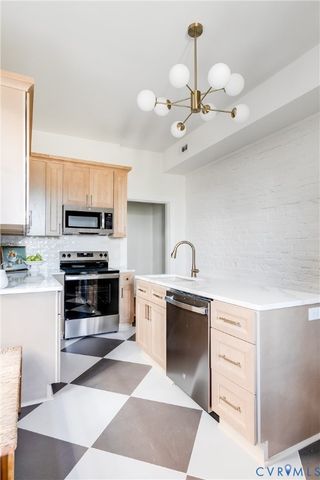 3109 E Broad St, Richmond, VA 23223