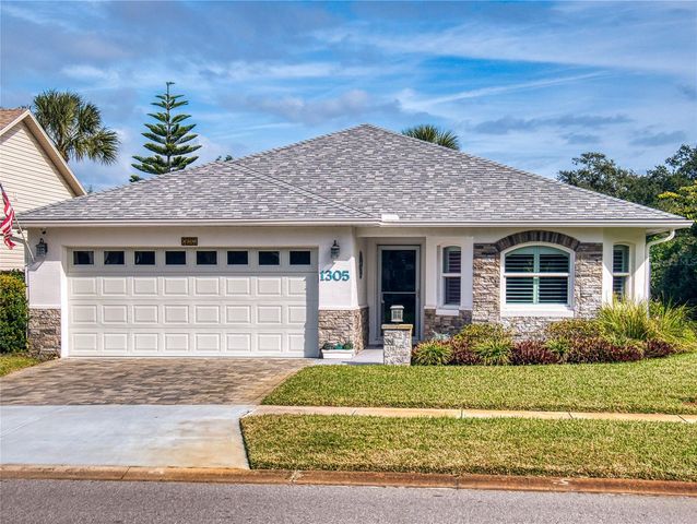 1305 WAYNE AVENUE, New Smyrna Beach, FL 32168