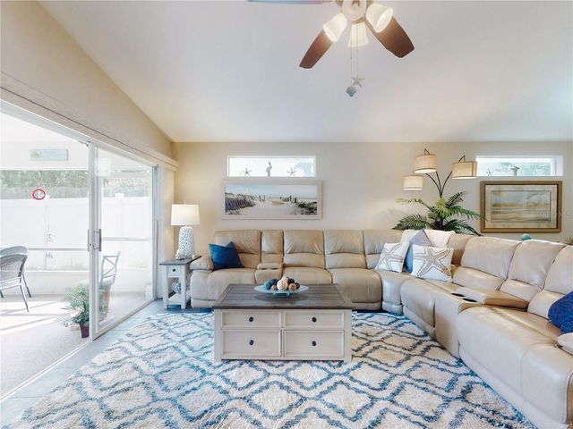 1305 WAYNE AVENUE, New Smyrna Beach, FL 32168