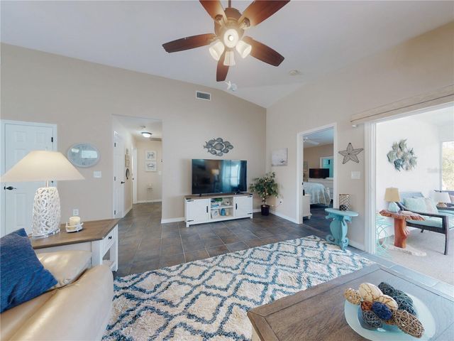 1305 WAYNE AVENUE, New Smyrna Beach, FL 32168