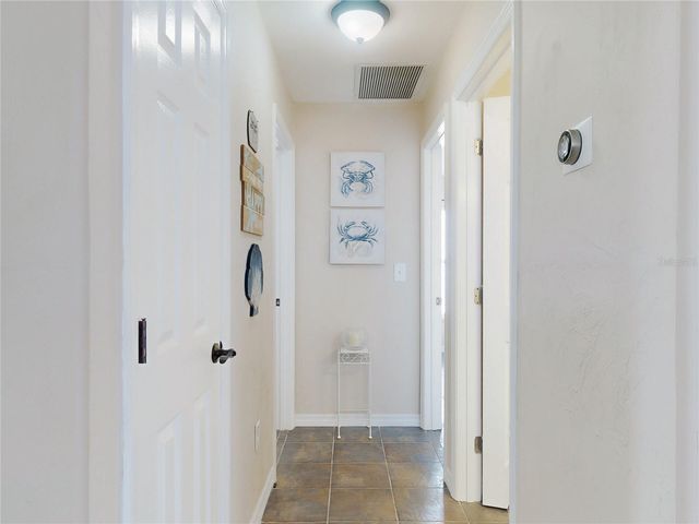 1305 WAYNE AVENUE, New Smyrna Beach, FL 32168