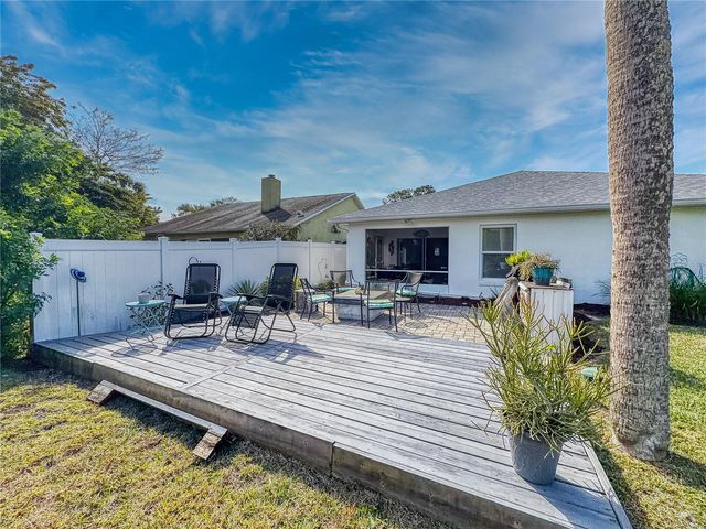 1305 WAYNE AVENUE, New Smyrna Beach, FL 32168