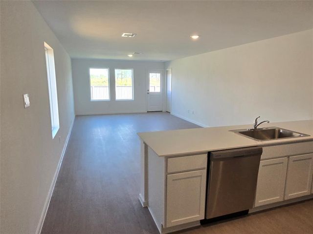 214 Farray Forest Lane, Magnolia, TX 77354